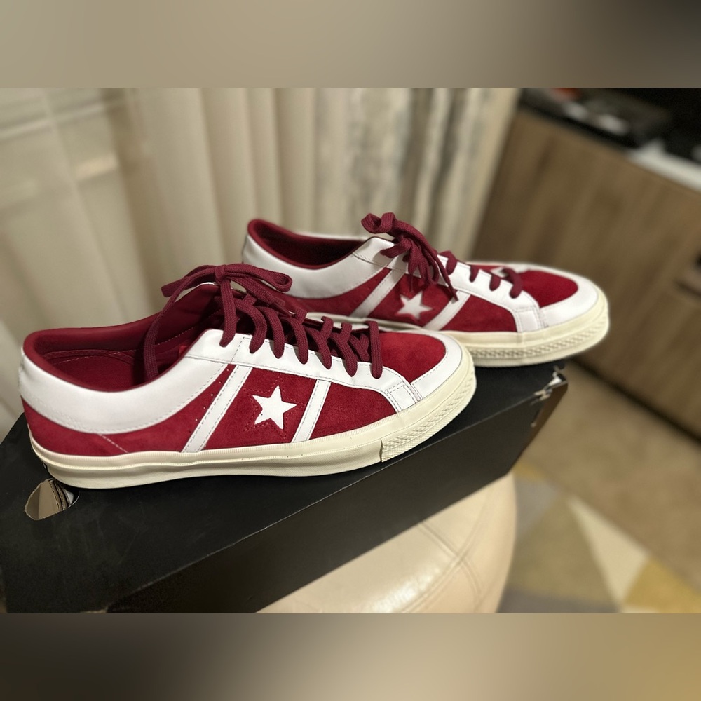 Men’s Converse Sneakers